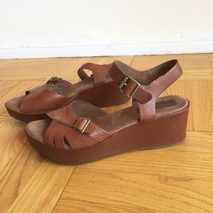 Kork Ease Brown Platform Sandals